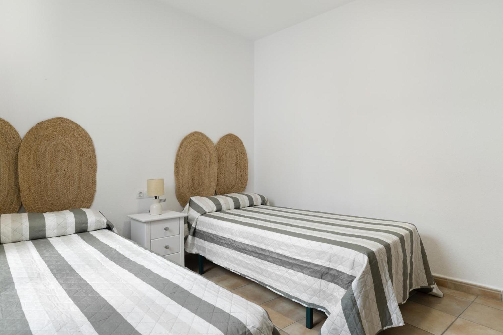 Apartamento Perez Zara 3 コニル・デ・ラ・フロンテラ エクステリア 写真